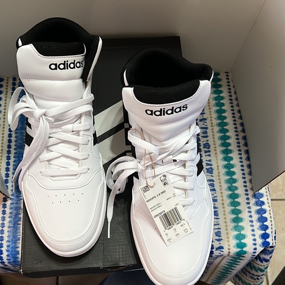 New adidas HOOPS 3.0 MID - Picture 7 of 7